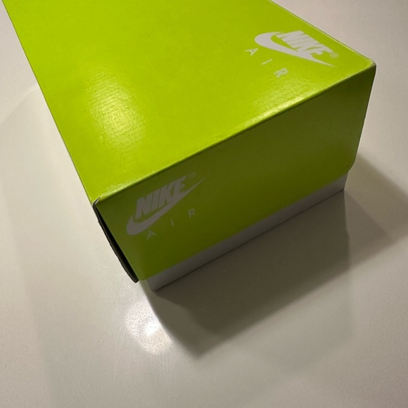 Nike Air Max 90 OG Volt Women’s 9.5 - Picture 5 of 5